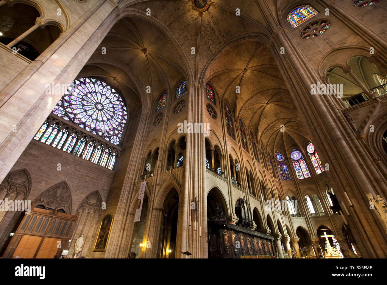 Rosace et les voûtes de Notre Dame, Site du patrimoine mondial de l'UNESCO, Paris, France, Europe Banque D'Images