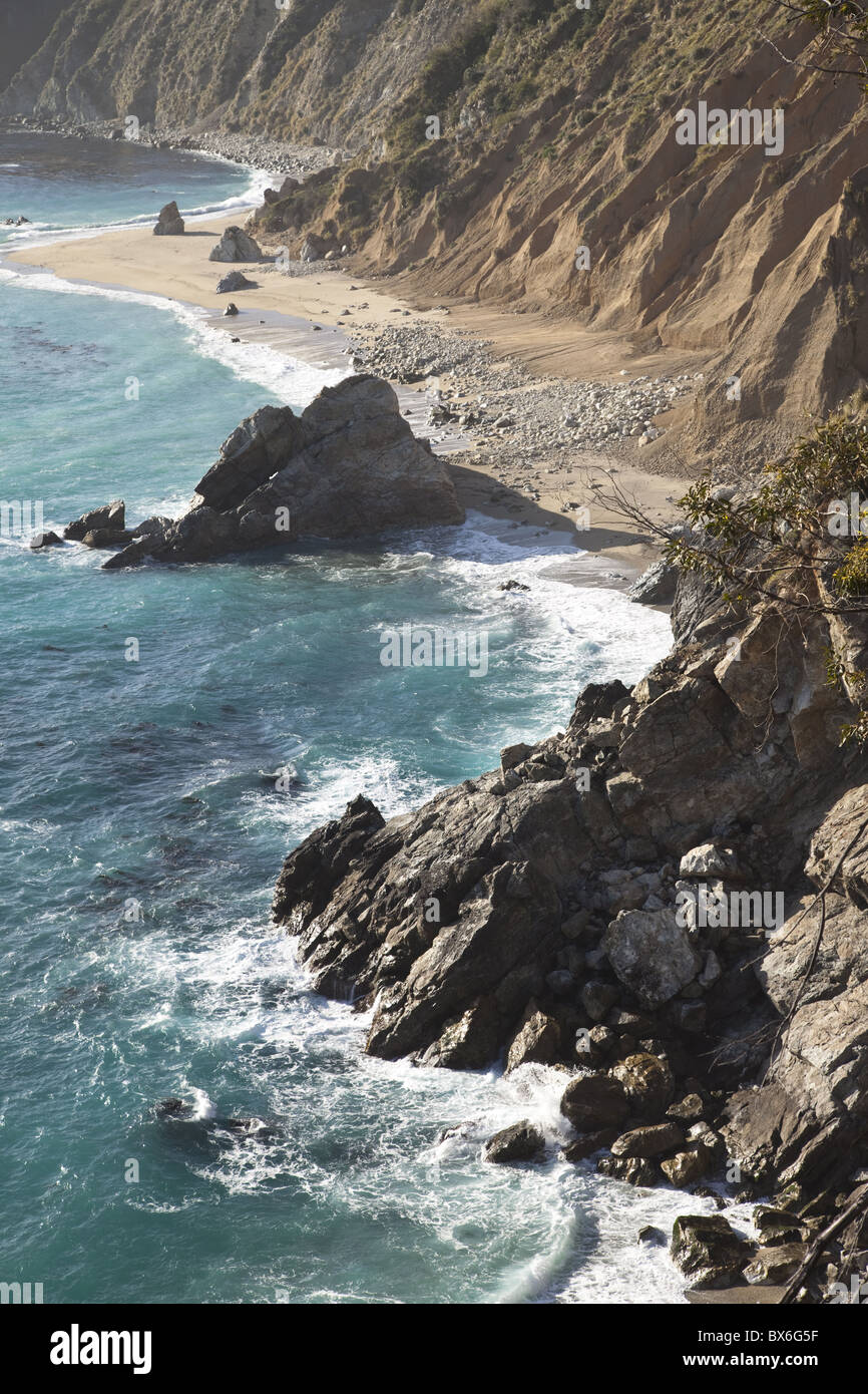 La portion de littoral rocheux dans la région de Big Sur, en Californie, États-Unis d'Amérique, Amérique du Nord Banque D'Images