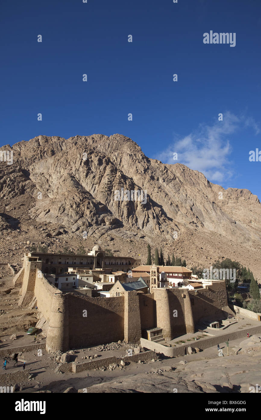 Santa Catarina (St. Catherine's) Monastère grec-orthodoxe, Site du patrimoine mondial de l'UNESCO, au pied du Mont Sinaï, Égypte Banque D'Images