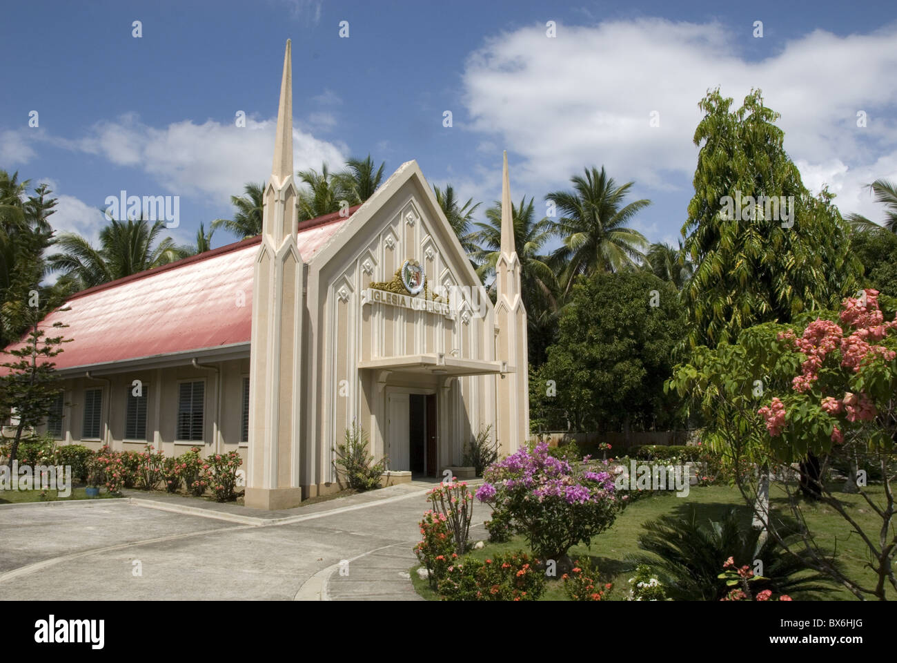 Iglesia Ni Cristo, caractéristique de l'église de style moderne construit par cette secte chrétienne active, Bicol, le sud de Luzon, Philippines Banque D'Images