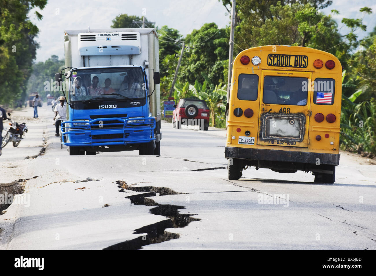 Tremblement de fissures, route entre Port-au-Prince et Léogâne, épicentre du séisme, janvier 2010, LÉOGÂNE, Haïti, Antilles Banque D'Images