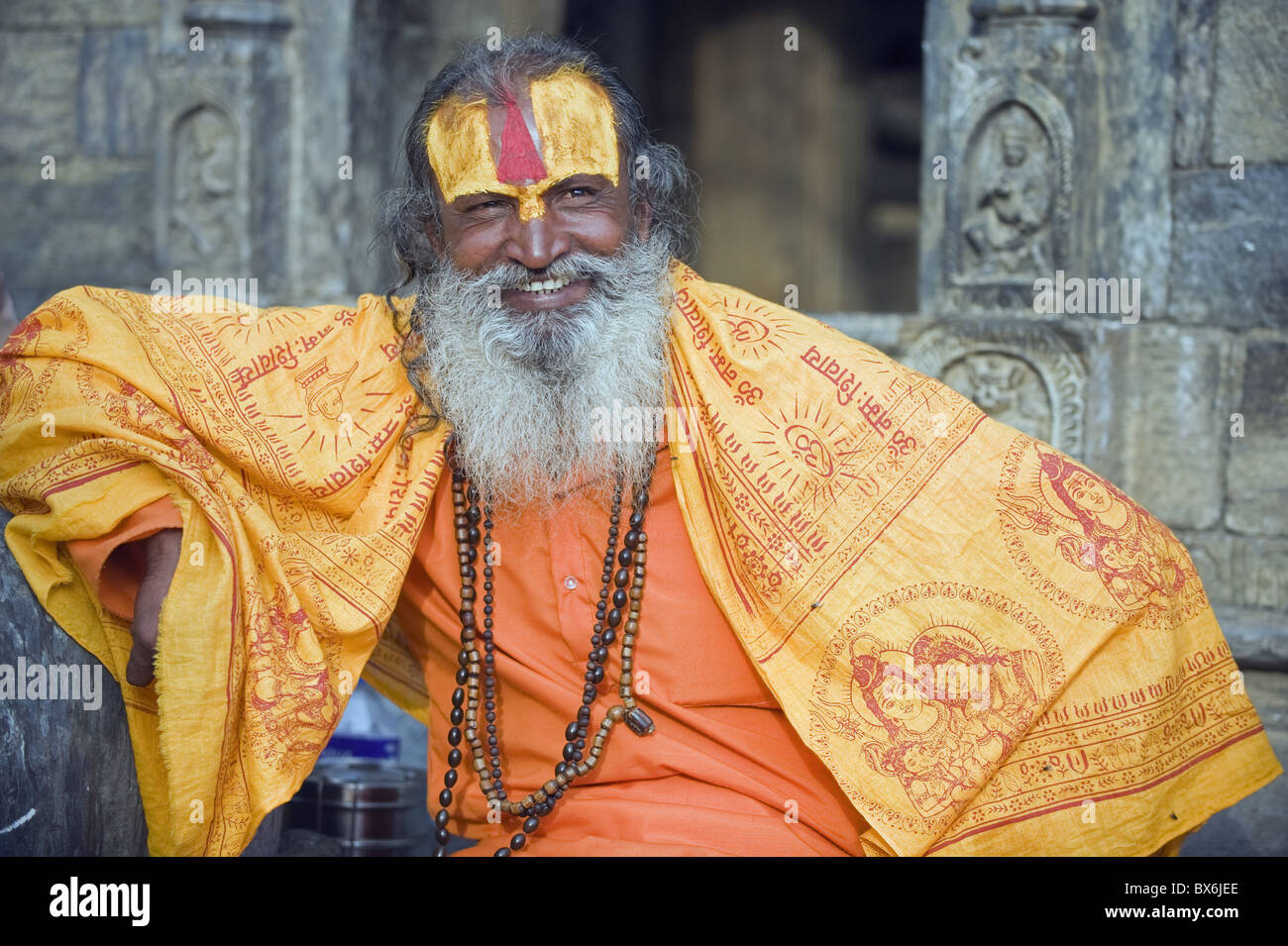 Sadhu (saint homme) au pèlerinage hindou de Pashupatinath, site, Katmandou, Népal, Asie Banque D'Images