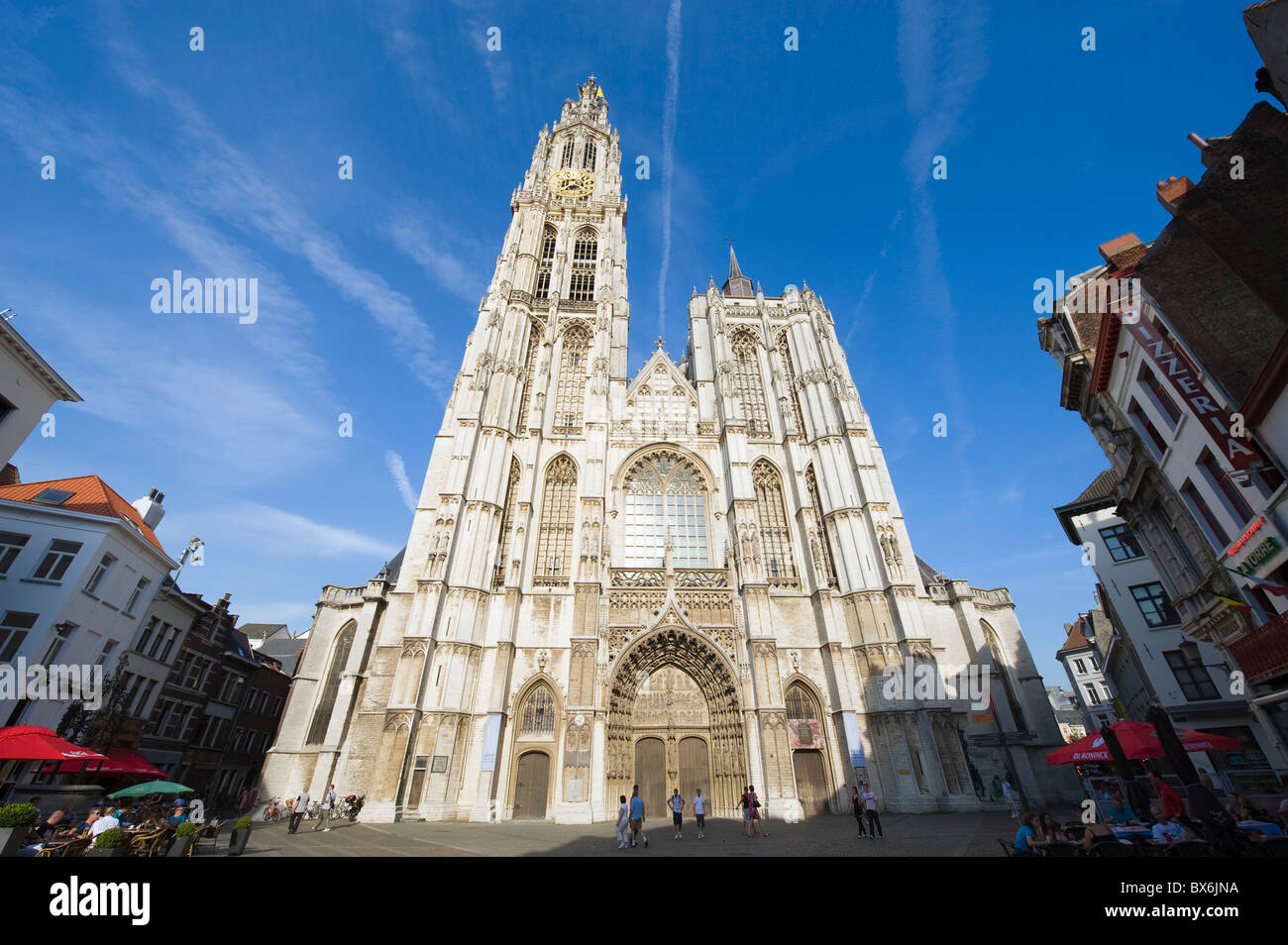 Tour de Onze Lieve Vrouwekathedraal, construit entre 1352 et 1521, Anvers, Flandre, Belgique, Europe Banque D'Images