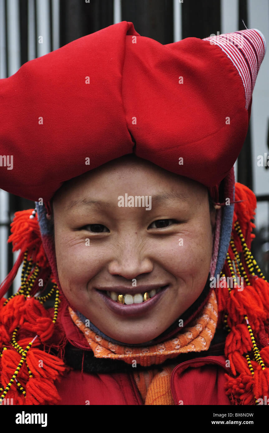 Femme de la tribu des minorités de la République Chai, SAPA, Vietnam, Indochine, Asie du Sud-Est, l'Asie Banque D'Images