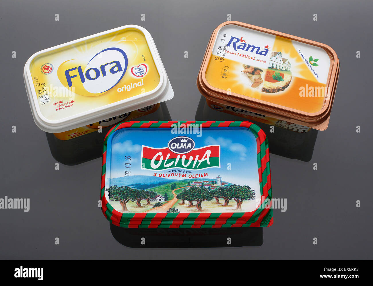 Rama, Flore et Olivia, fresquent margarines, succédanés du beurre, faites  par les laiteries tchèque. (CTK Photo/Martin Sterba Photo Stock - Alamy