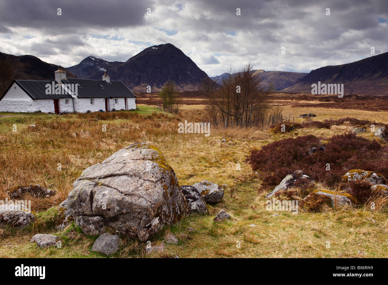 Black Rock Cottage et Buachaille Etive Mor, Glencoe, région des Highlands, Ecosse, Royaume-Uni, Europe Banque D'Images