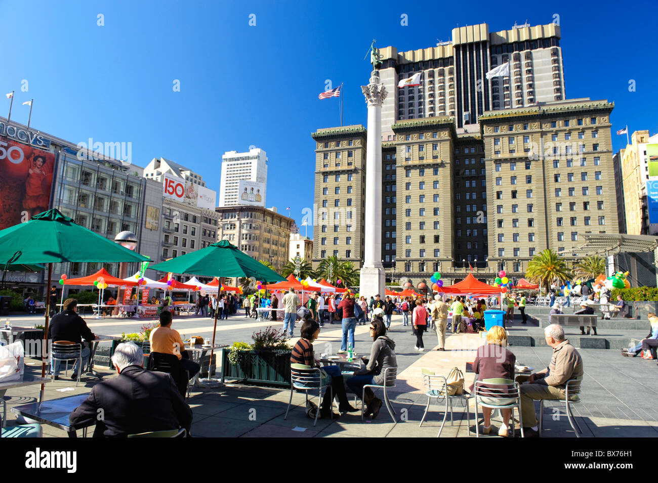 États-unis, Californie, San Francisco, les cafés en plein air sur la Place Union Square Banque D'Images