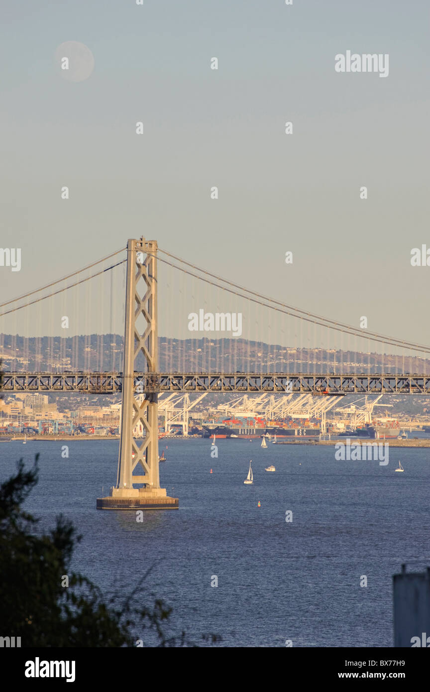 États-unis, Californie, San Francisco, Oakland Bay Bridge de Telegraph Hill Banque D'Images