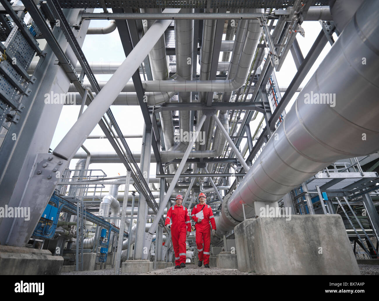 Les travailleurs de l'usine de stockage souterrain de gaz Banque D'Images