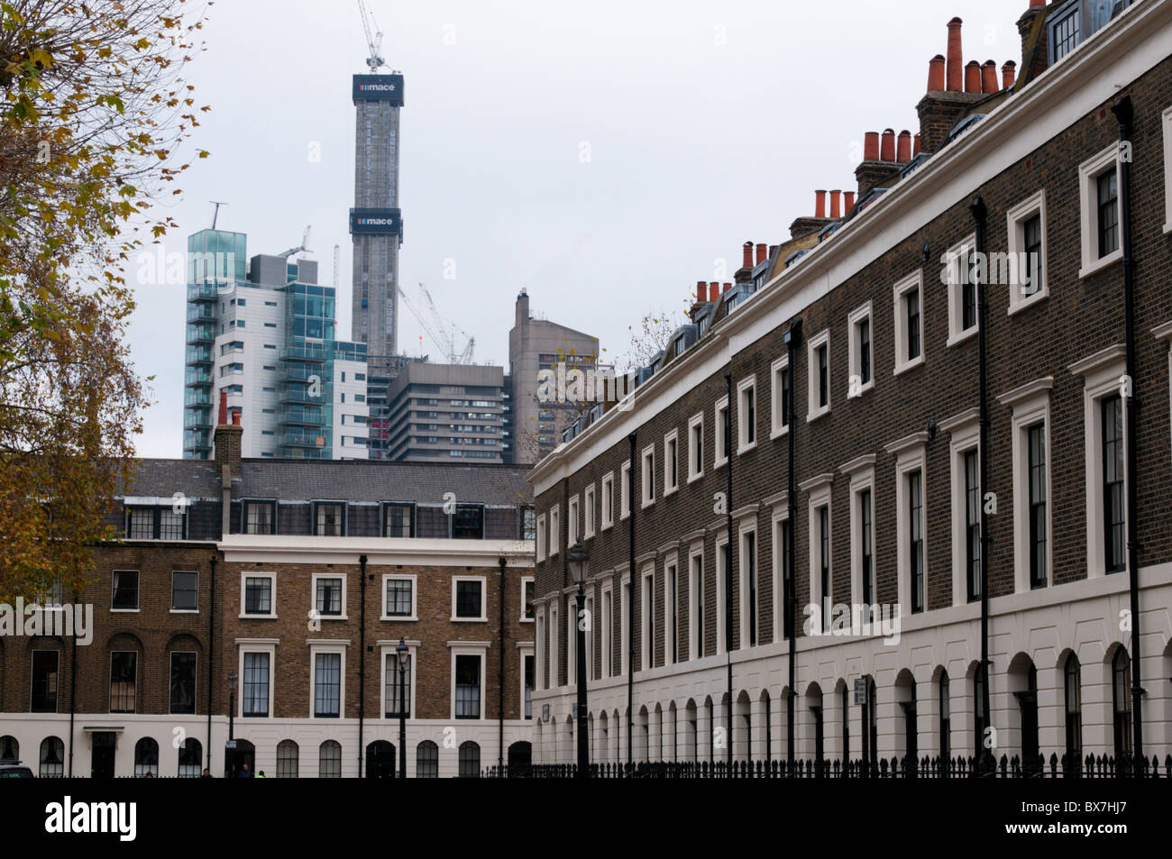 Tour du pont de Londres, ou le fragment, derrière la place de Merrick à Southwark, Londres. Banque D'Images