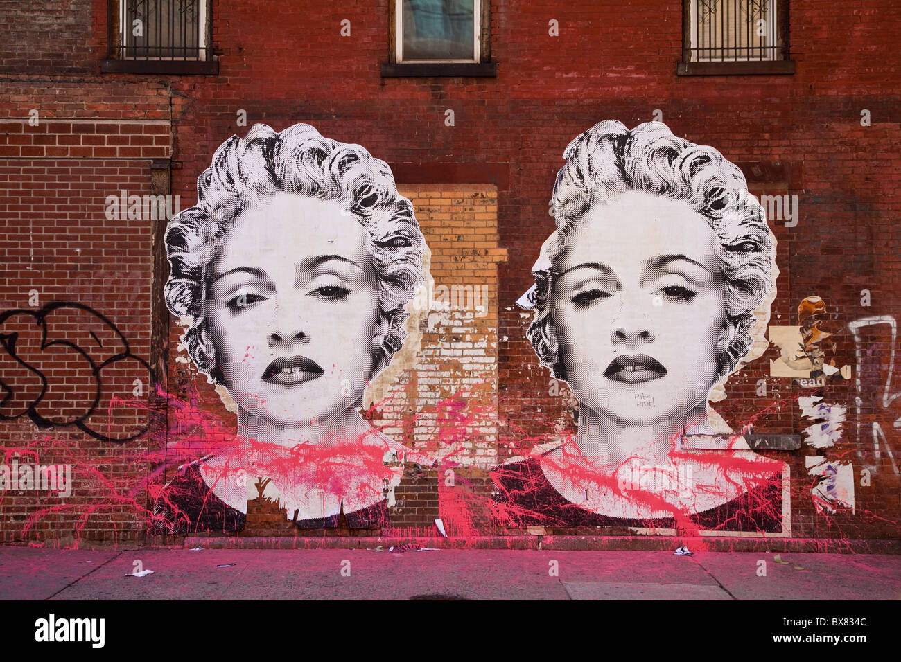 Marilyn Monroe un graffiti sur un mur dans le quartier branché de Meat Packing District à New York. Banque D'Images