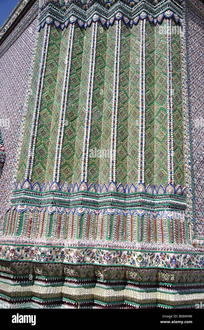 Détail céramique, le Beffroi, le Grand Palais, Rattanakosin, Bangkok, Thaïlande Banque D'Images