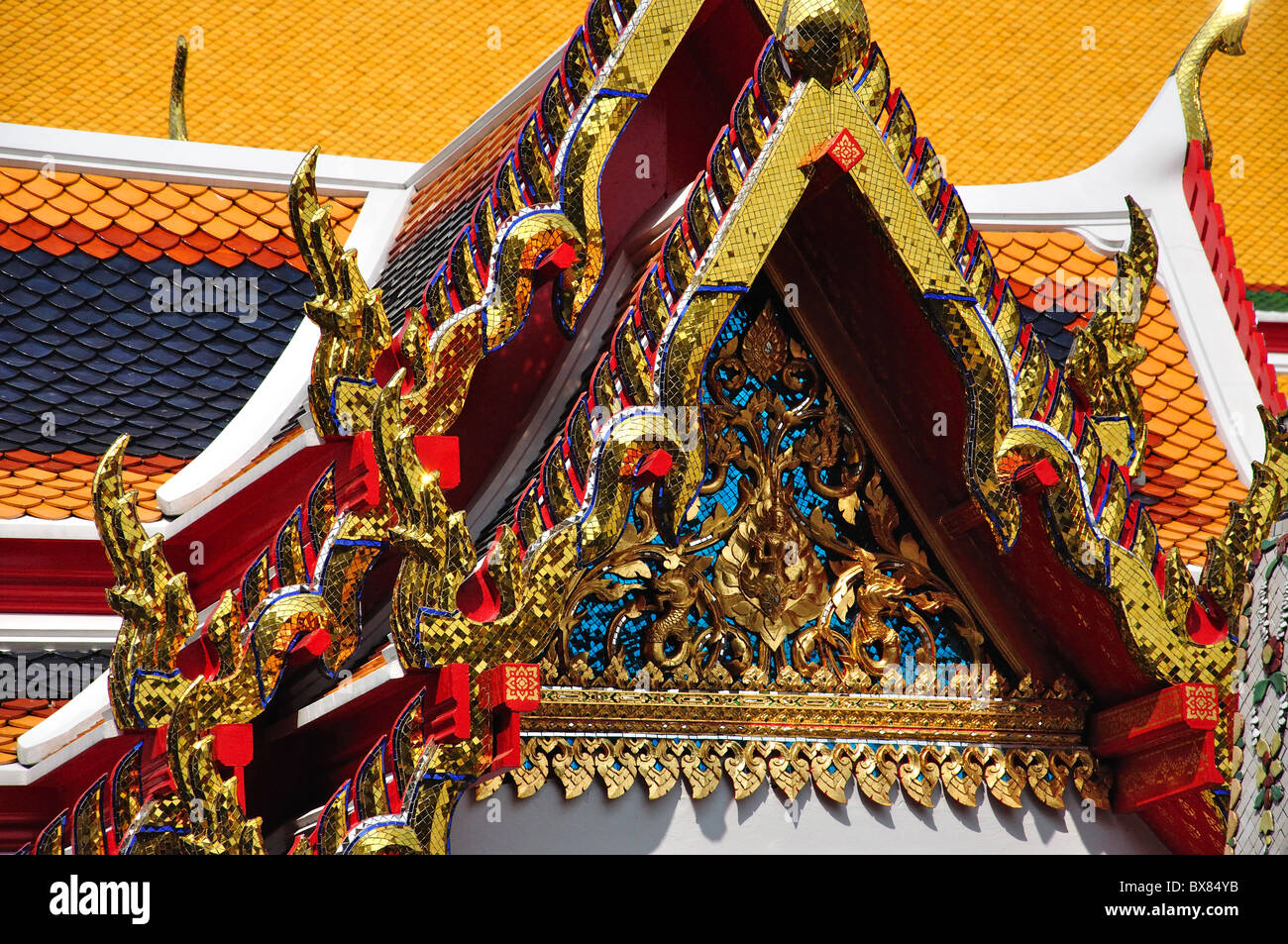 Façade décorative de Wat Pho, Temple de l'île Rattanakosin, Bangkok, Thaïlande Banque D'Images