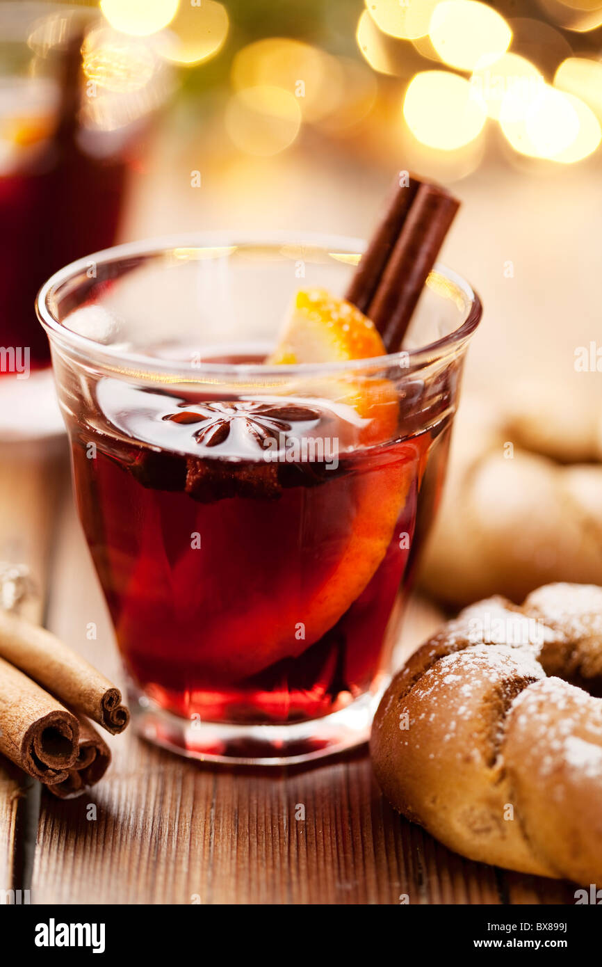 Vin chaud et les biscuits de Noël Banque D'Images