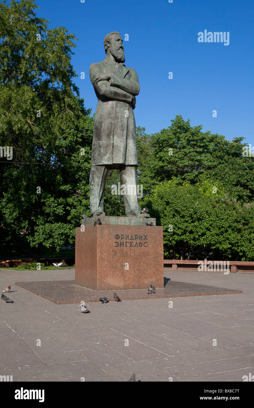 Statue de la scientifique et philosophe allemand Friedrich Engels à Moscou, Russie Banque D'Images