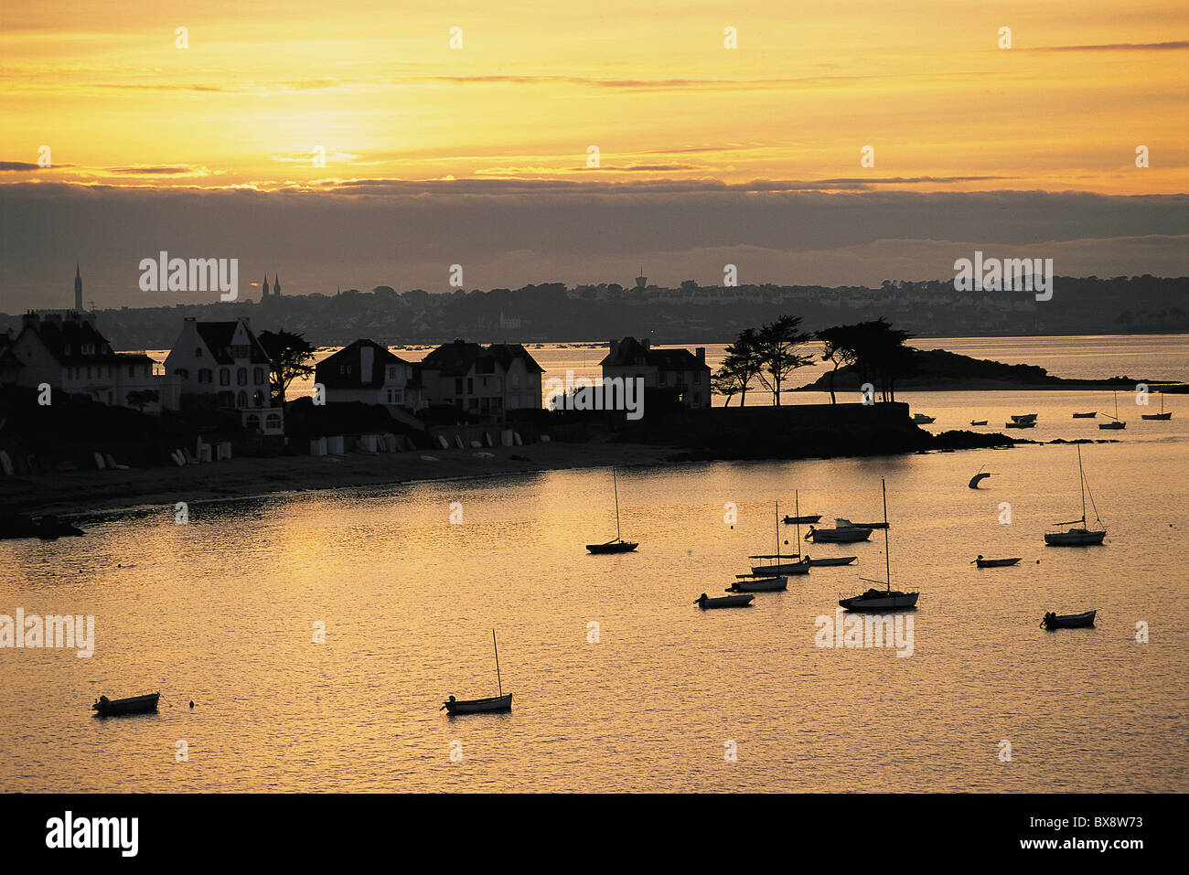 France, Bretagne, Finistère, Carantec et Saint Pol de Leon clochers Banque D'Images