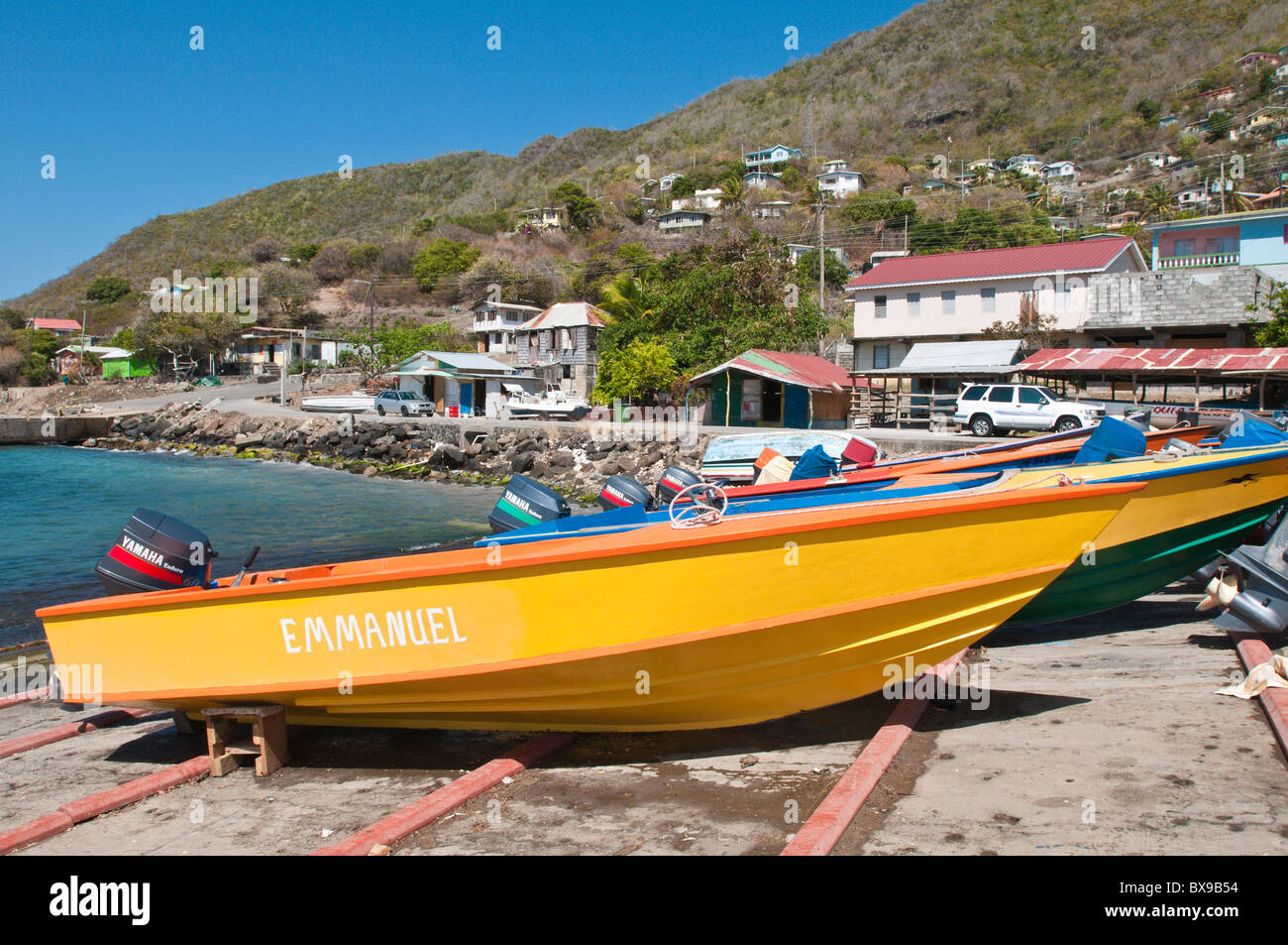 Bateaux de pêche à Friendship Bay, Bequia, St. Vincent et les Grenadines. Banque D'Images