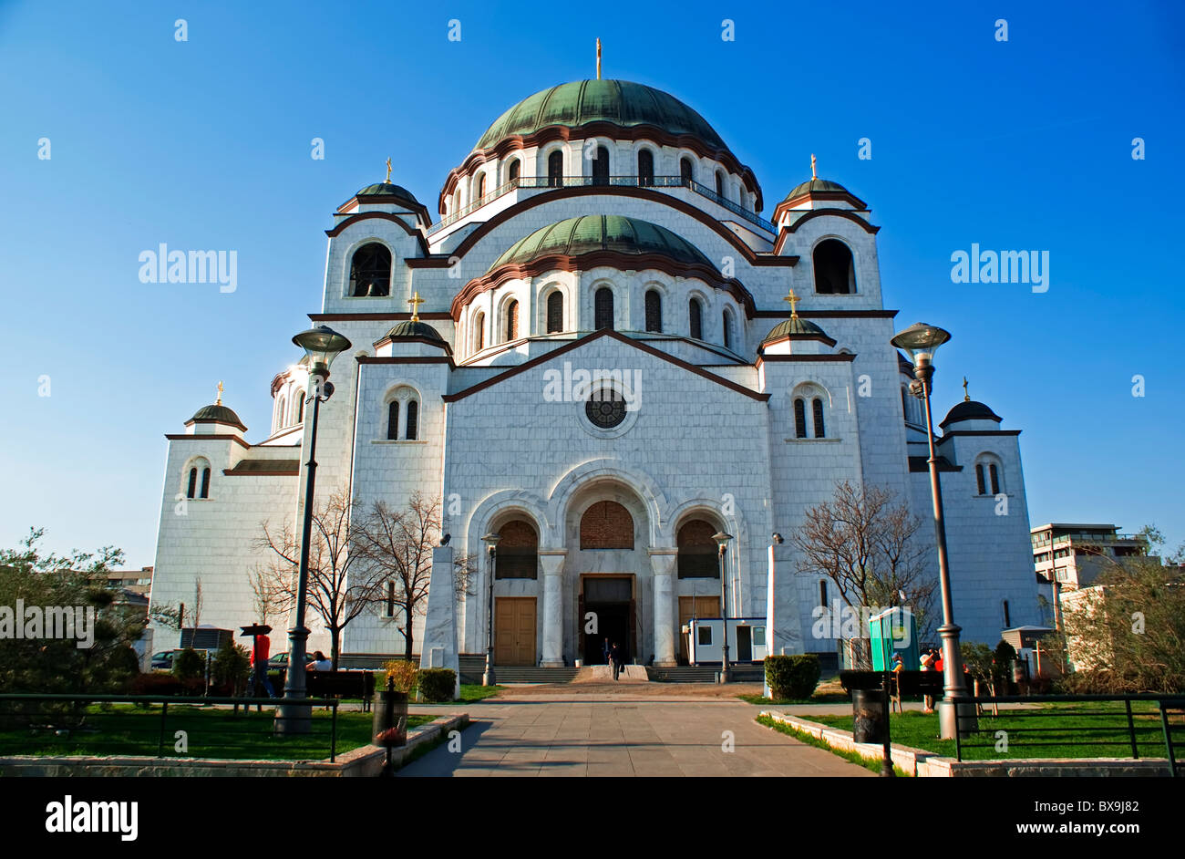 Cathédrale de Saint Sava under blue sky Banque D'Images