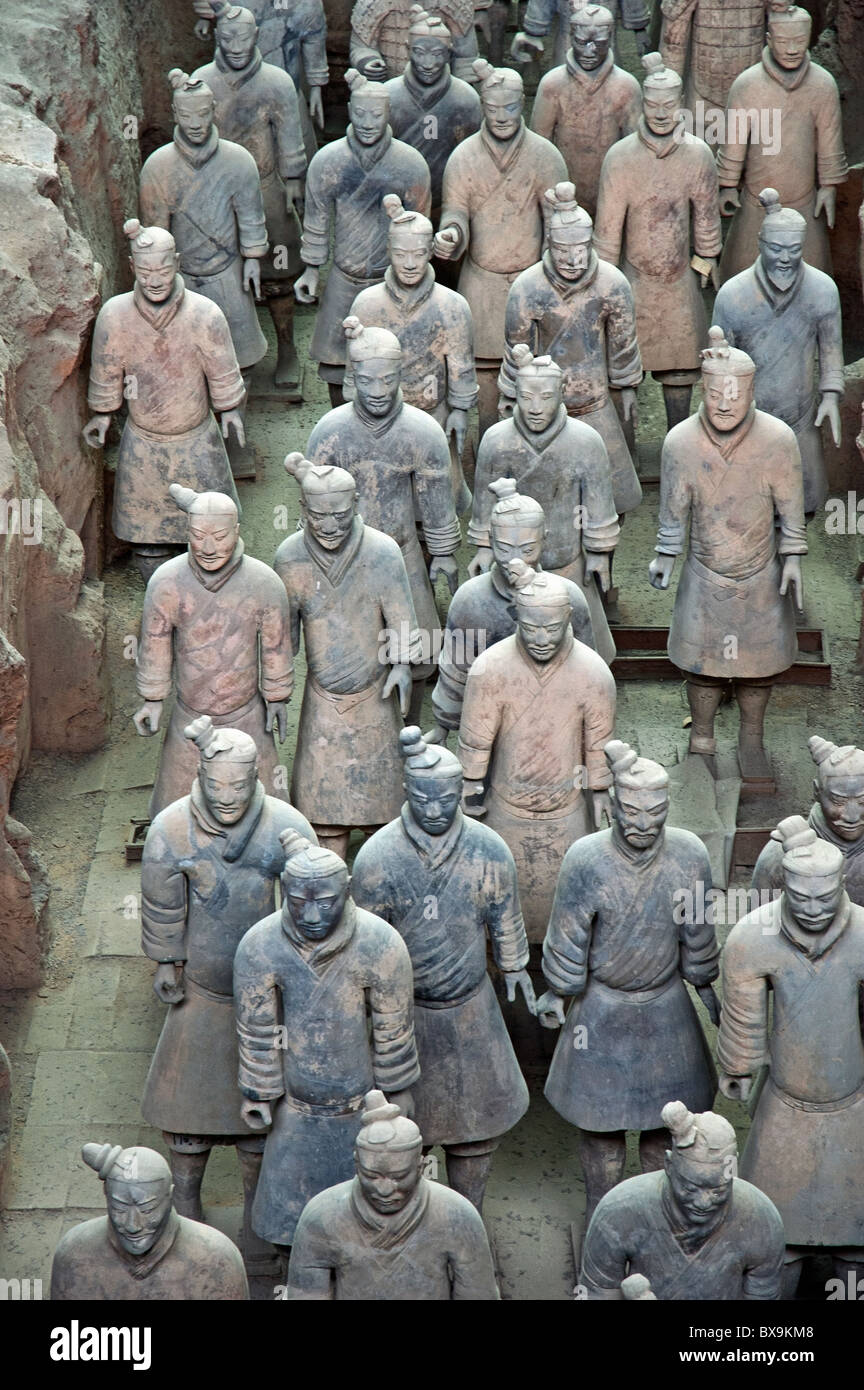 L'Armée de terre cuite, une ancienne collection de sculptures représentant des armées de Qin Shi Huang, le Premier Empereur de Chine, Xi'an, Chine Banque D'Images