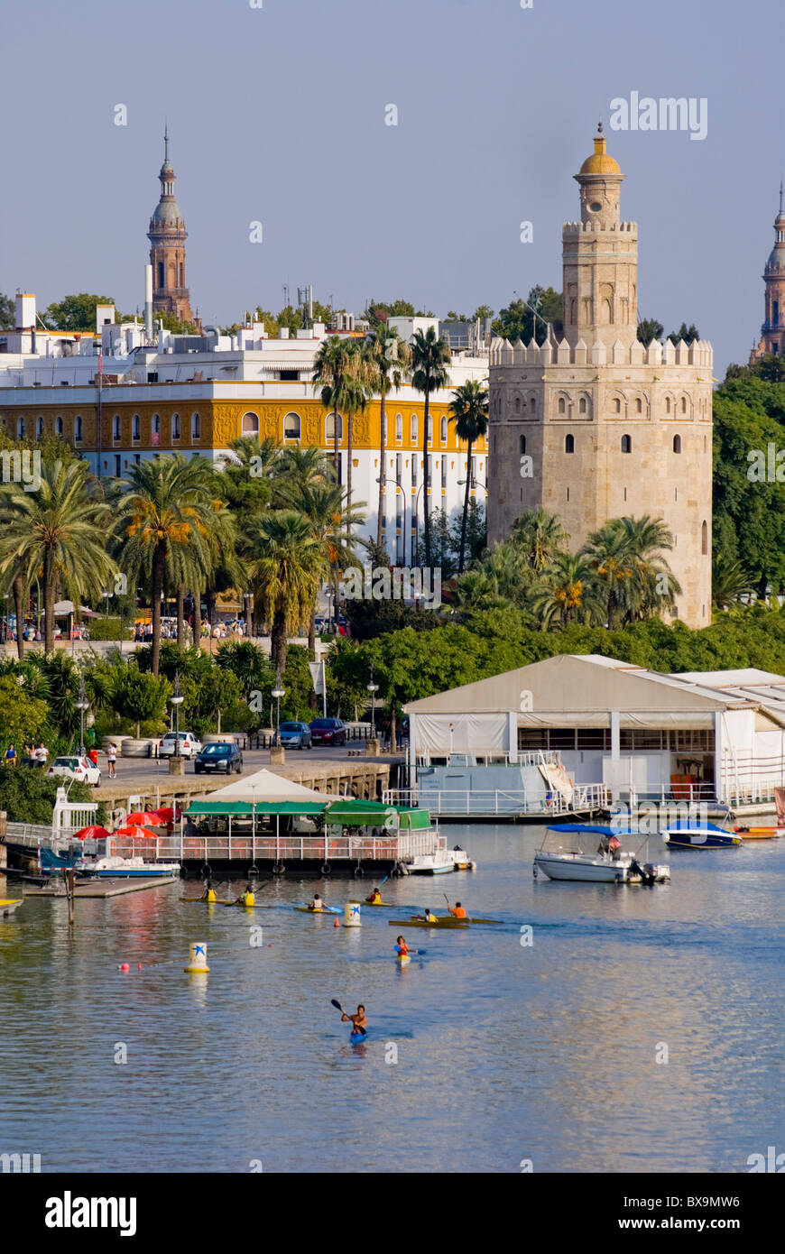L'Andalousie, Séville Rio Guadalquivir Torre Del Oro Banque D'Images