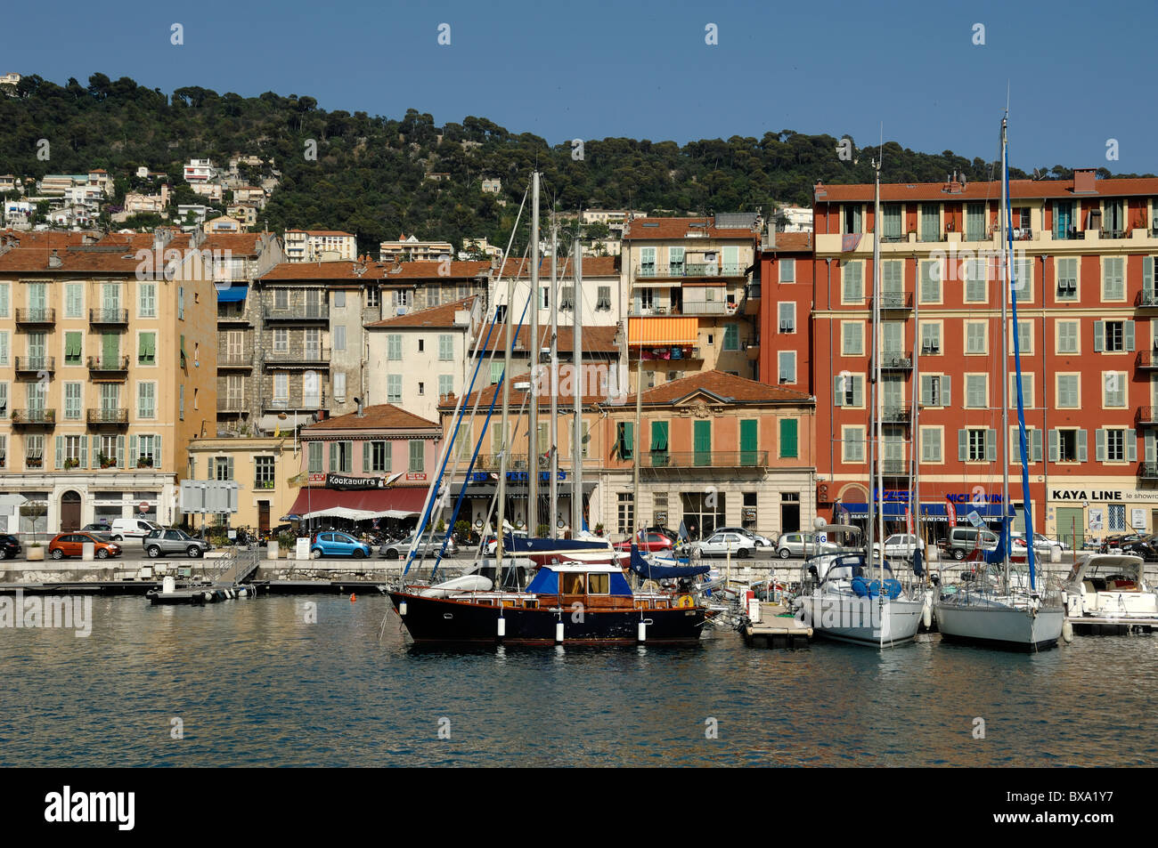 Vieux Port, Quaiside, port ou Port, Nice, Côte d'Azur, France Photo Stock -  Alamy