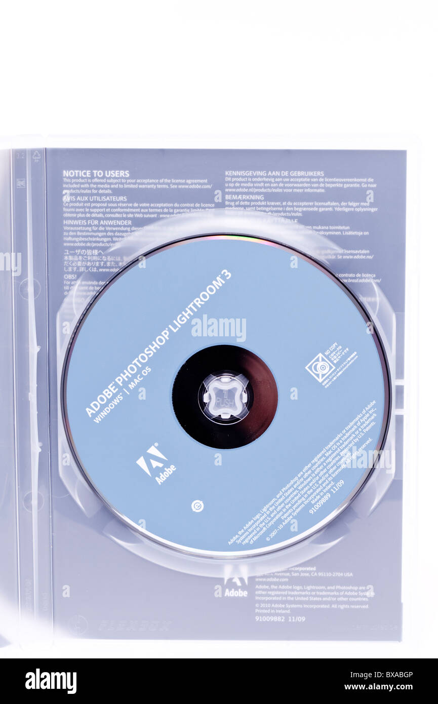 Le nouveau logiciel Adobe Photoshop Lightroom 3 pour les ordinateurs sur un fond blanc Banque D'Images