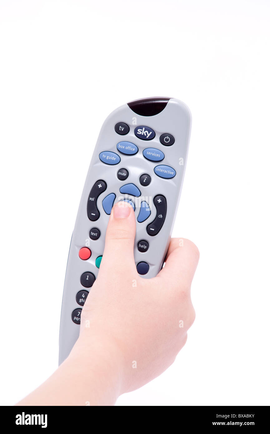 Un sky tv remote control sur un fond blanc Banque D'Images