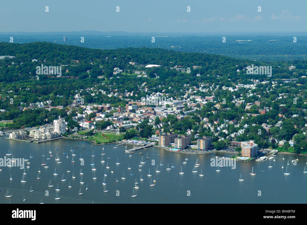 Vue aérienne de la ville sur la rivière Hudson Nyack, New York State, USA Banque D'Images