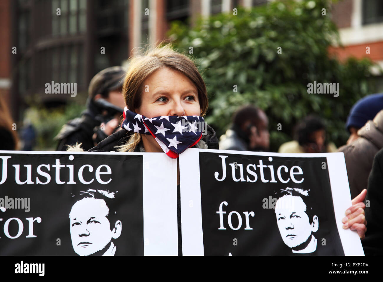 Manifestant à l'audience de Julian Assange à la ville de Westminster Magistrates' Court Banque D'Images