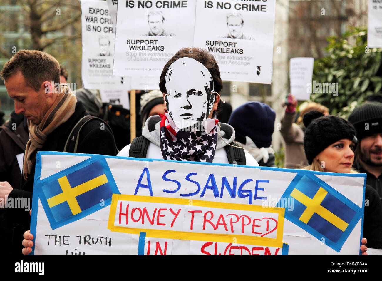 Manifestant à l'audience de Julian Assange à la ville de Westminster Magistrates' Court Banque D'Images