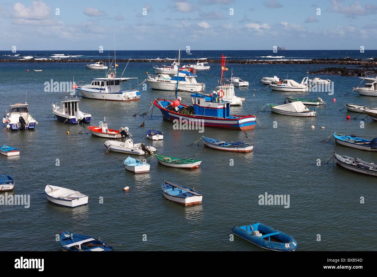 Port de pêche, Órzola, Lanzarote, Canary Islands, Spain, Europe Banque D'Images