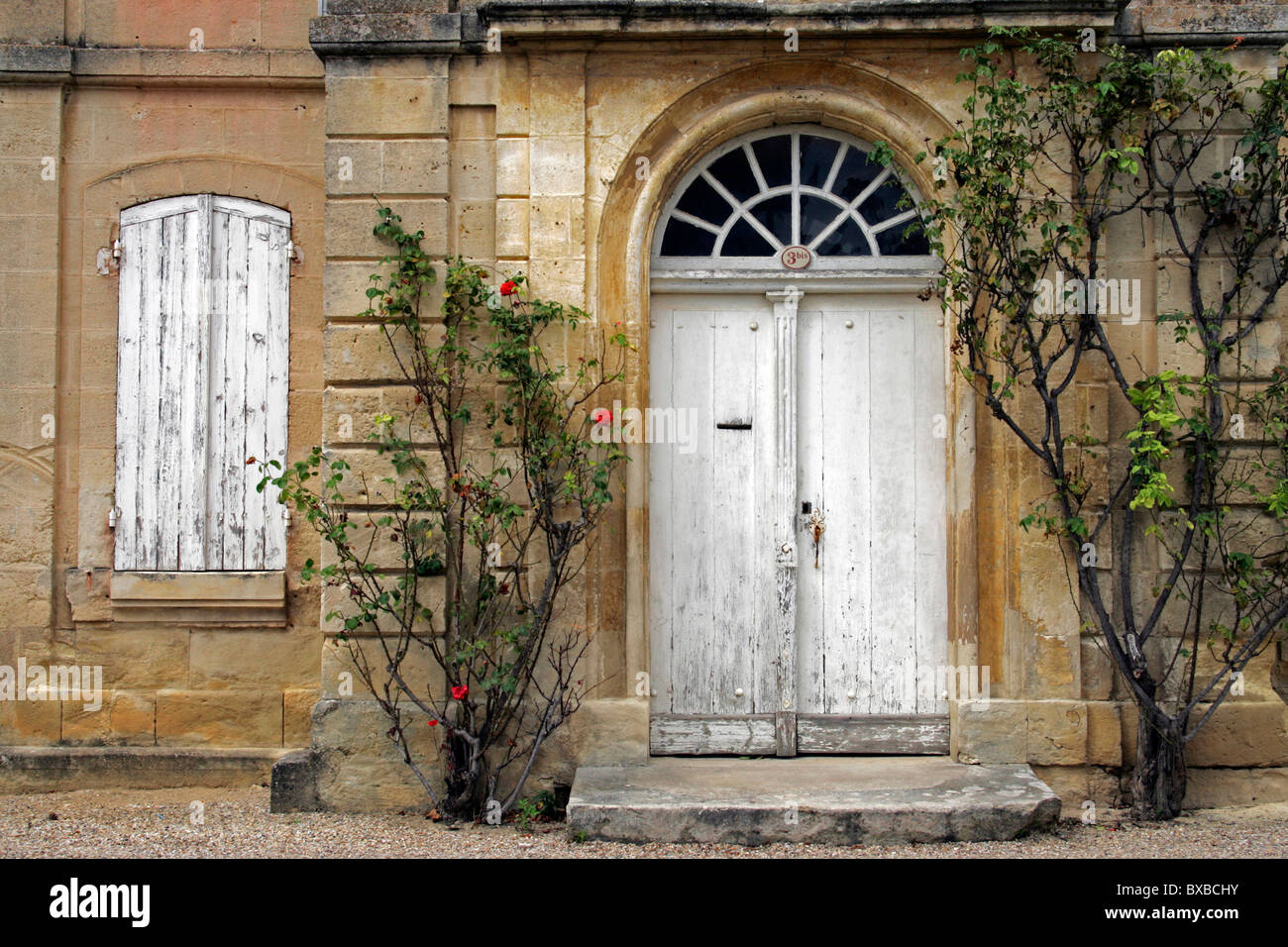 Façade porte ancienne, St Emilion, Bordeaux, France, Europe Photo Stock -  Alamy