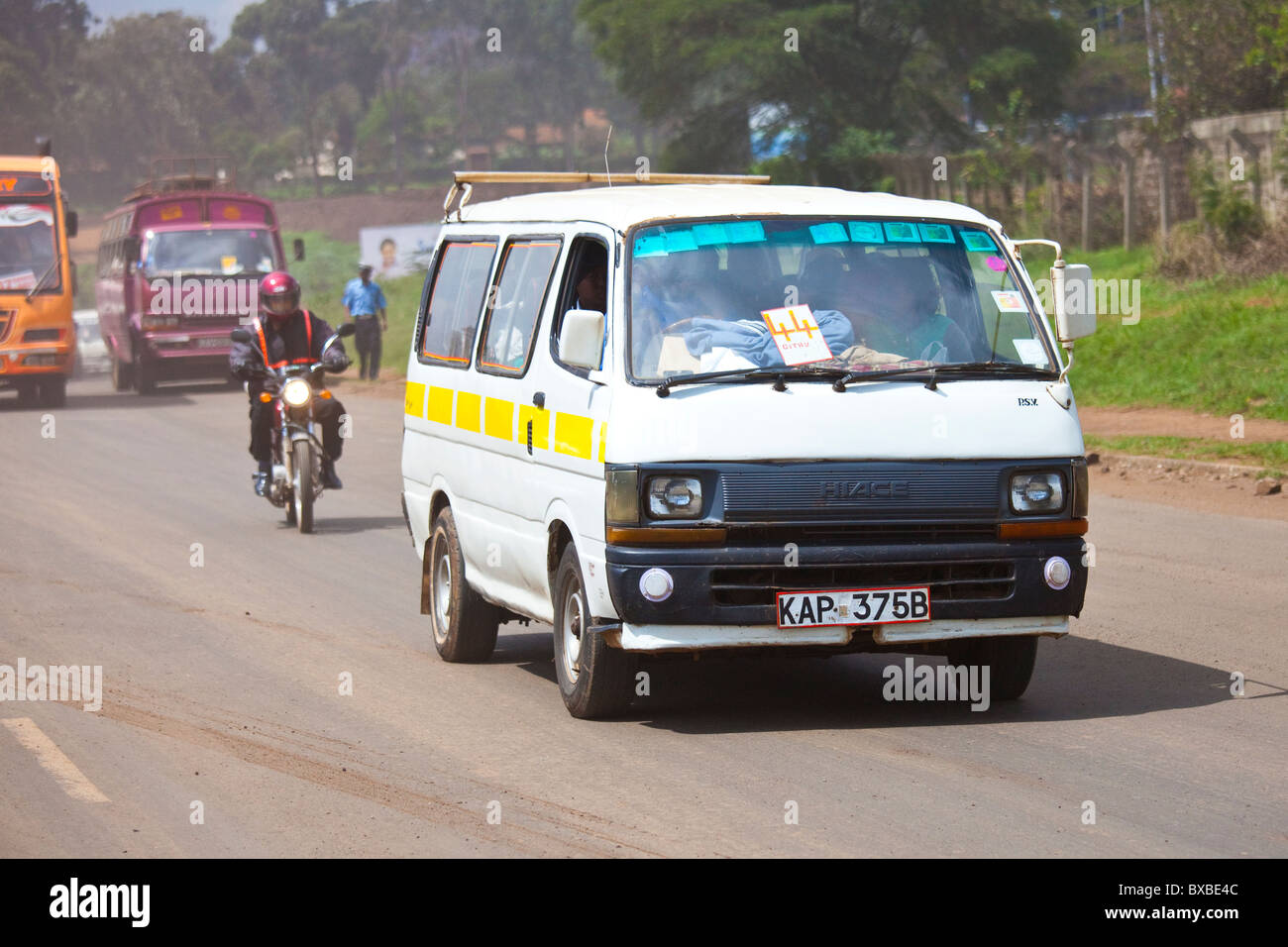 Matatu ou minibus à Nairobi, Kenya Banque D'Images