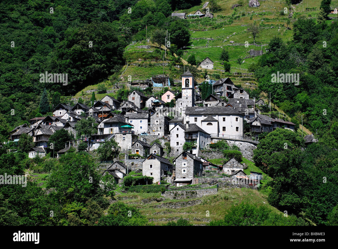 Corippo, un village typique du Tessin, dans la vallée de Verzasca, Canton du Tessin, Suisse, Europe Banque D'Images