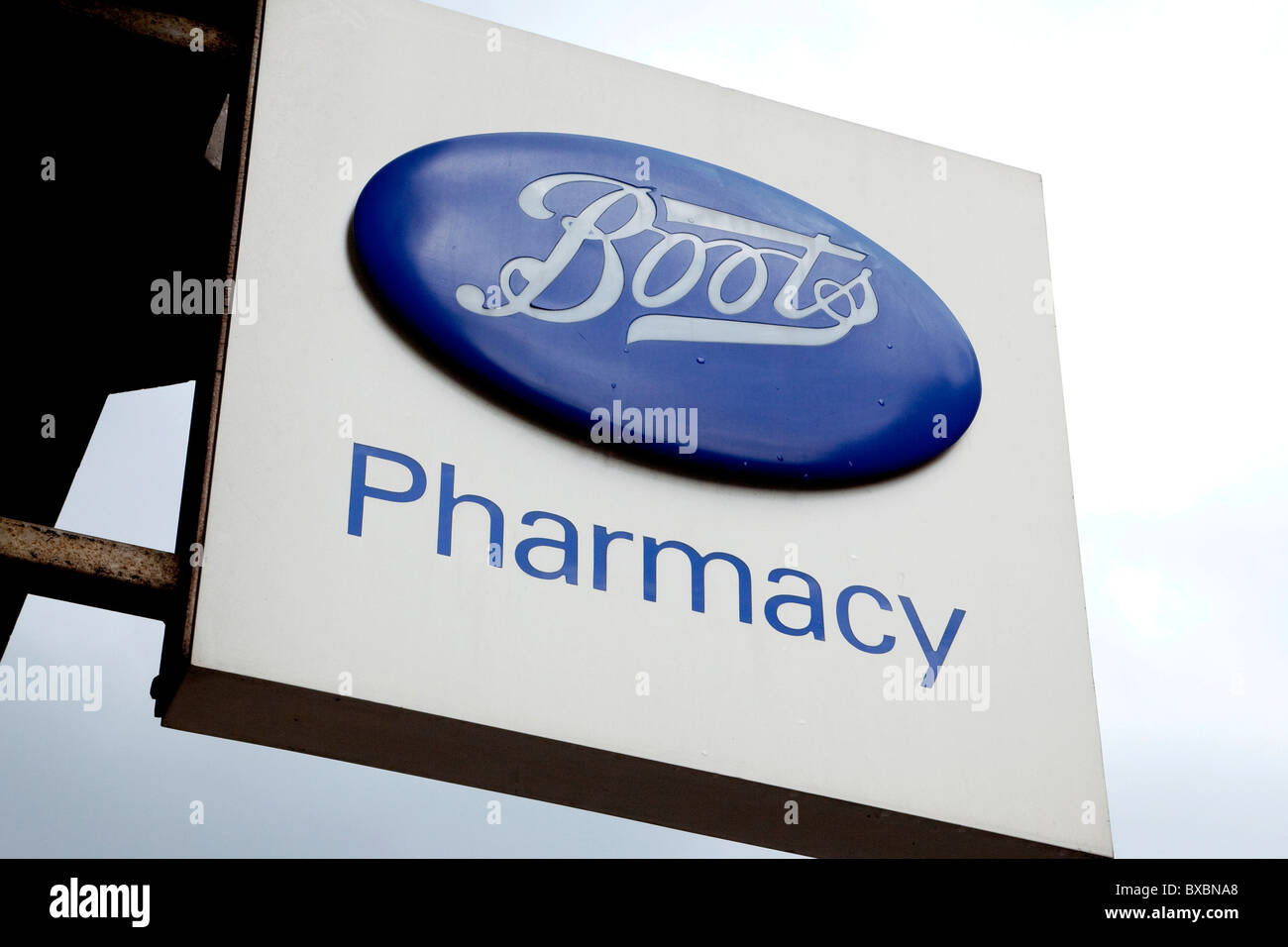 Logo de la chaîne de pharmacies Boots à Londres, Angleterre, Royaume-Uni, Europe Banque D'Images