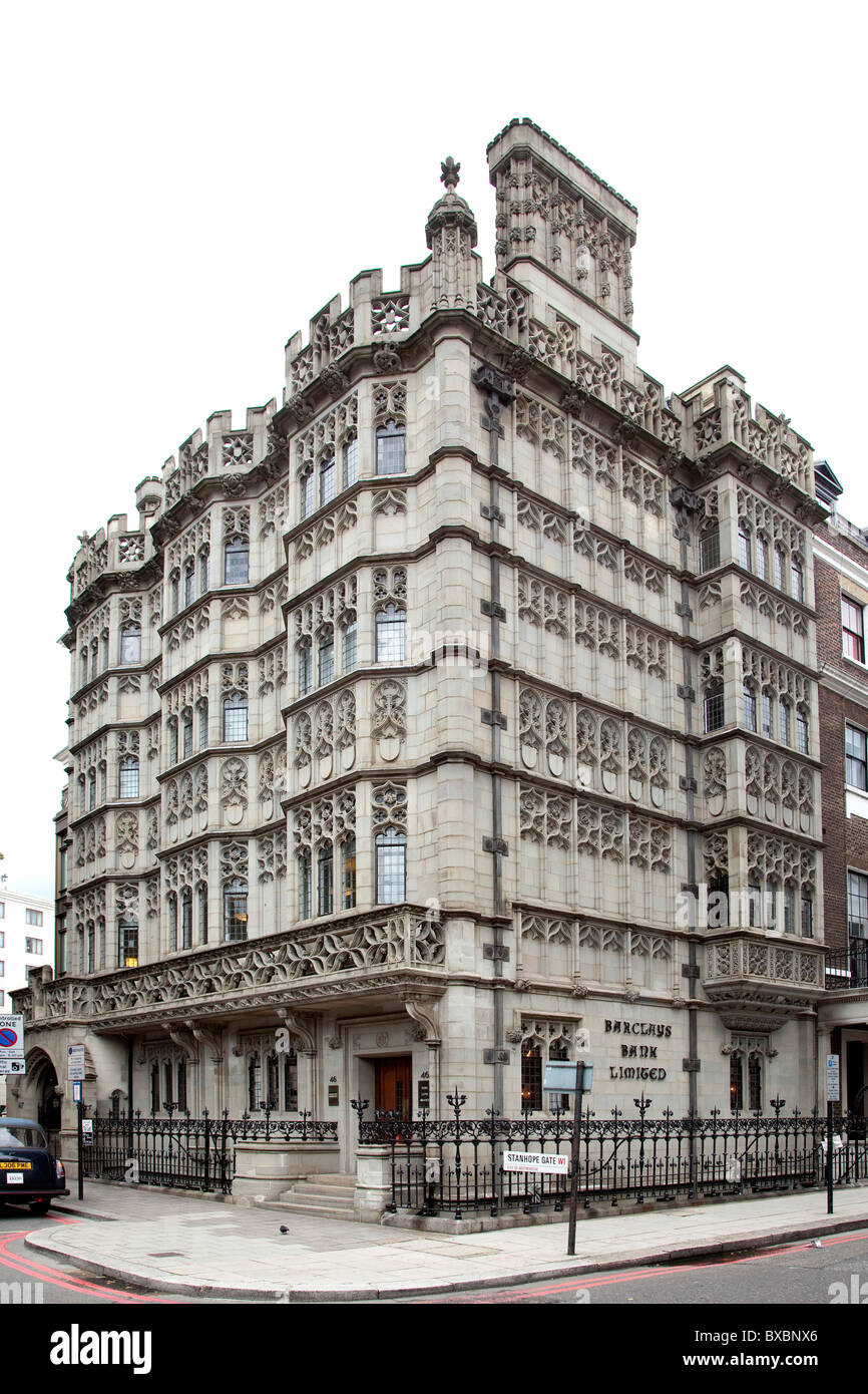 Filiale de la banque Barclays dans un vieux bâtiment à Londres, Angleterre, Royaume-Uni, Europe Banque D'Images