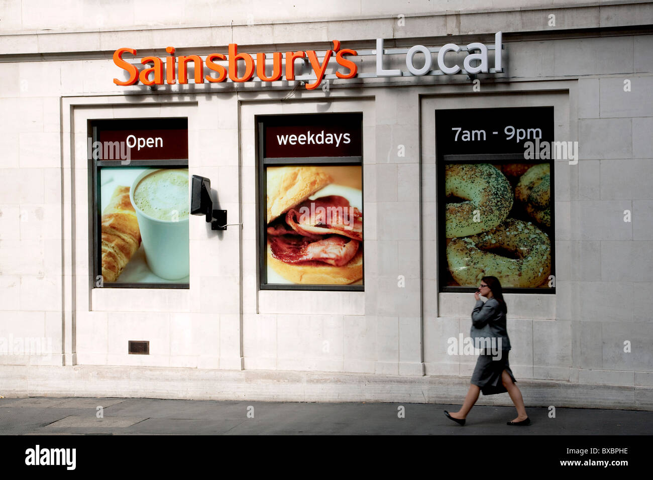 Magasin de la chaîne de supermarchés Sainsbury's à Londres, Angleterre, Royaume-Uni, Europe Banque D'Images