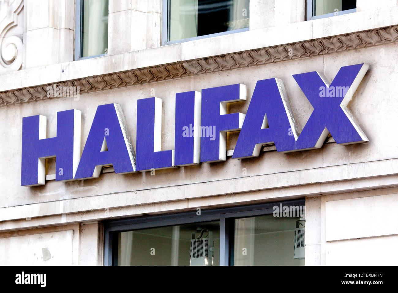 Logo de la Halifax Bank à Londres, Angleterre, Royaume-Uni, Europe Banque D'Images