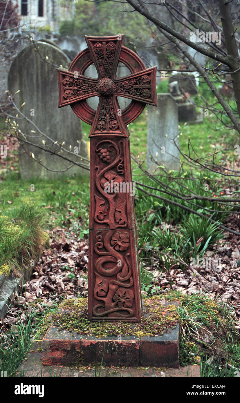 Croix celtique en pierre tombale cimetière de Hampstead, en terre cuite Banque D'Images