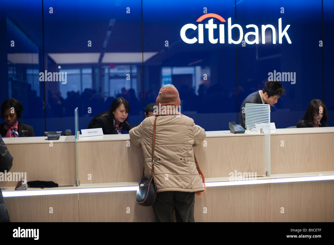 Teller stations dans le nouveau navire amiral de la Citibank Succursale de haute technologie dans l'Union Square de New York Banque D'Images