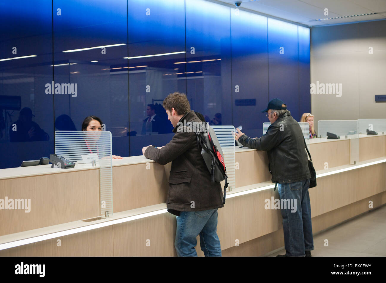 Teller stations dans le nouveau navire amiral de la Citibank Succursale de haute technologie dans l'Union Square de New York Banque D'Images