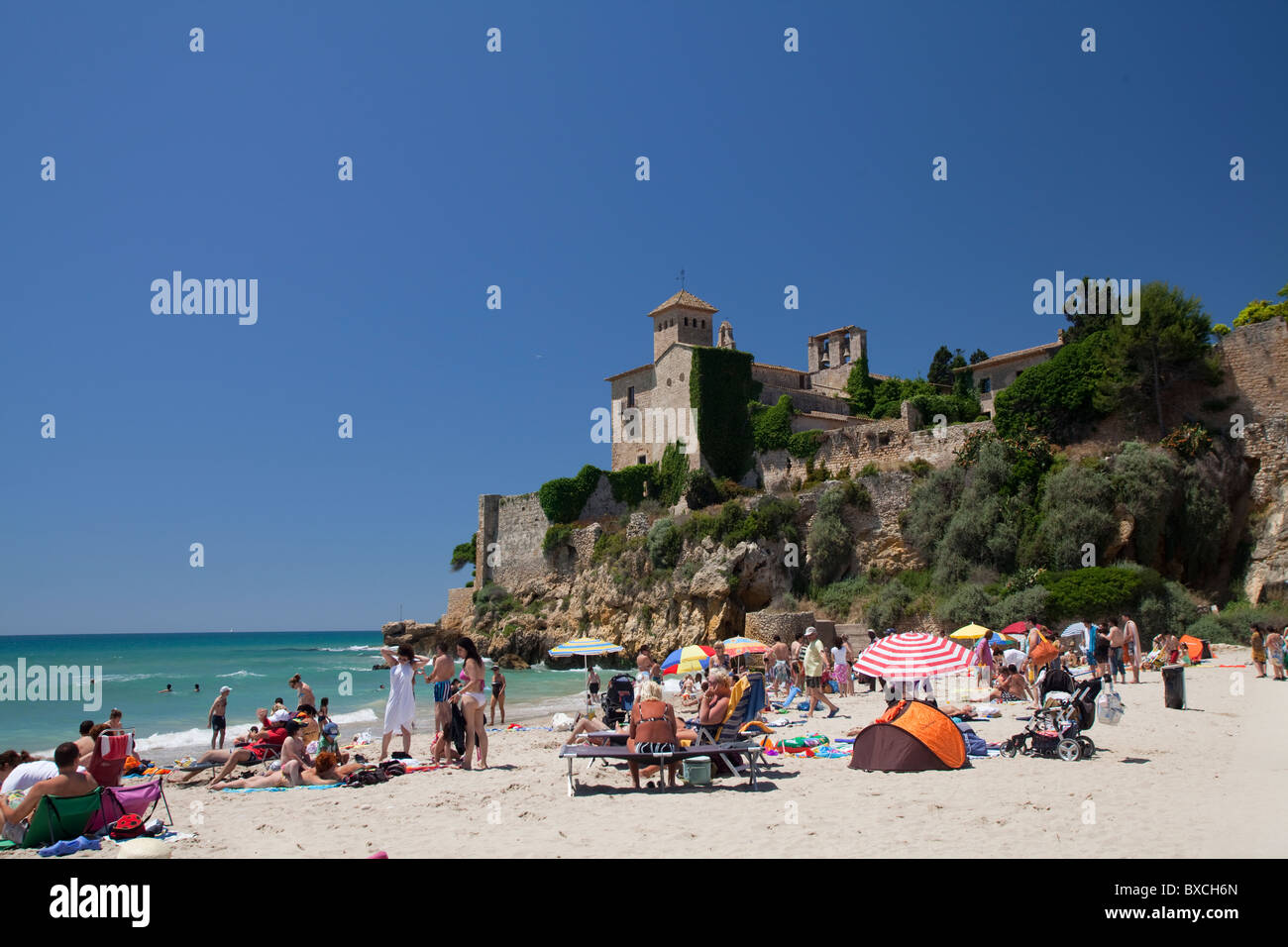 Plage et château de Tamarit, altafulla, Tarragones, Tarragone, Espagne Banque D'Images