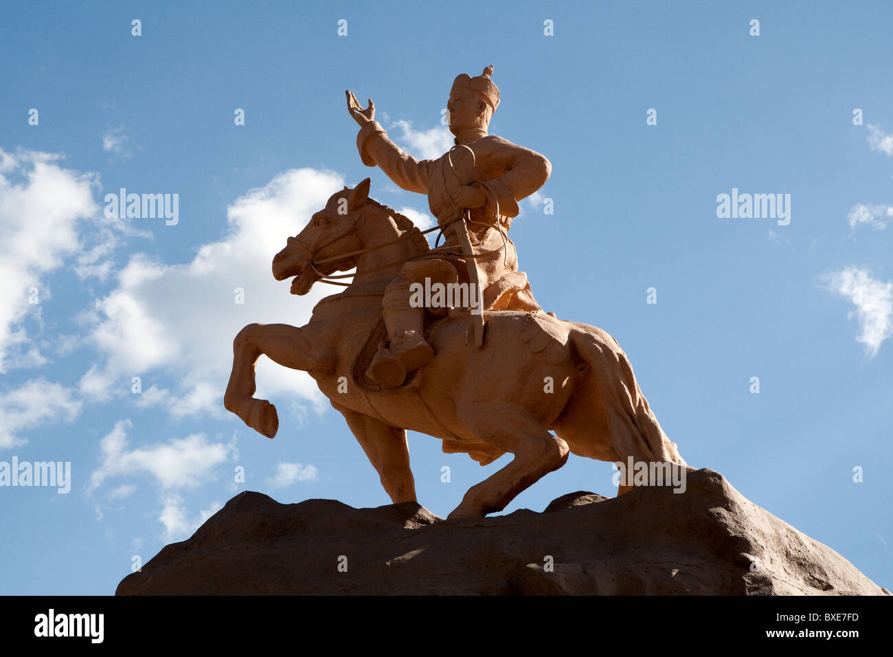 Damdin Sukhbaatar Statue, Sukhbaatar Square, Ulaanbaatar, Mongolie. Révolution de 1921 Soldat Gallant Banque D'Images