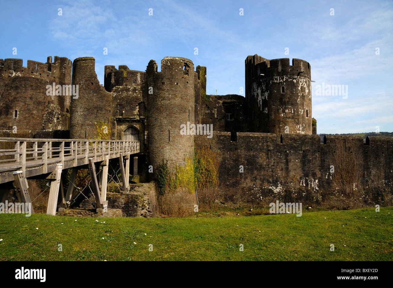 Une vue de l'arrière du château de Caerphilly à Caerphilly, Wales, UK. Banque D'Images