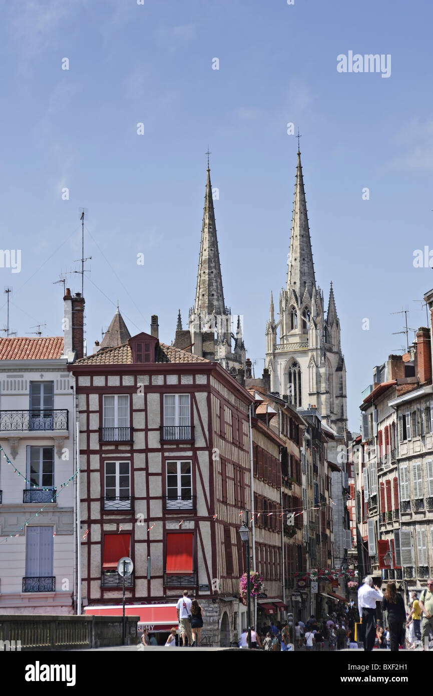 Bayonne, rue Port de Castets, cathédrale, France, Europe Banque D'Images