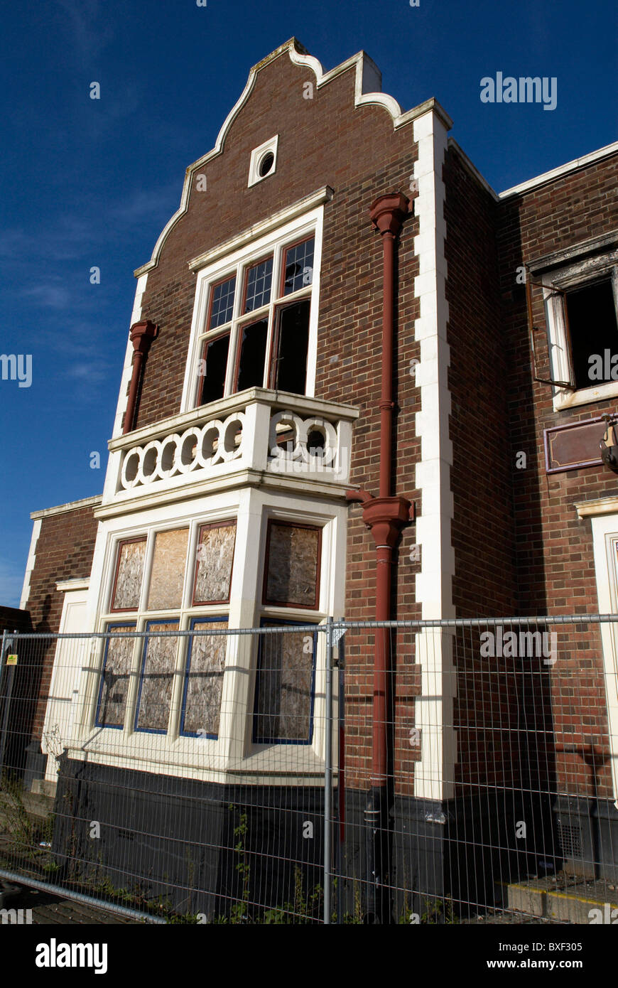 Qui sera bientôt réaménagée vieux bâtiment pub Ipswich UK Banque D'Images
