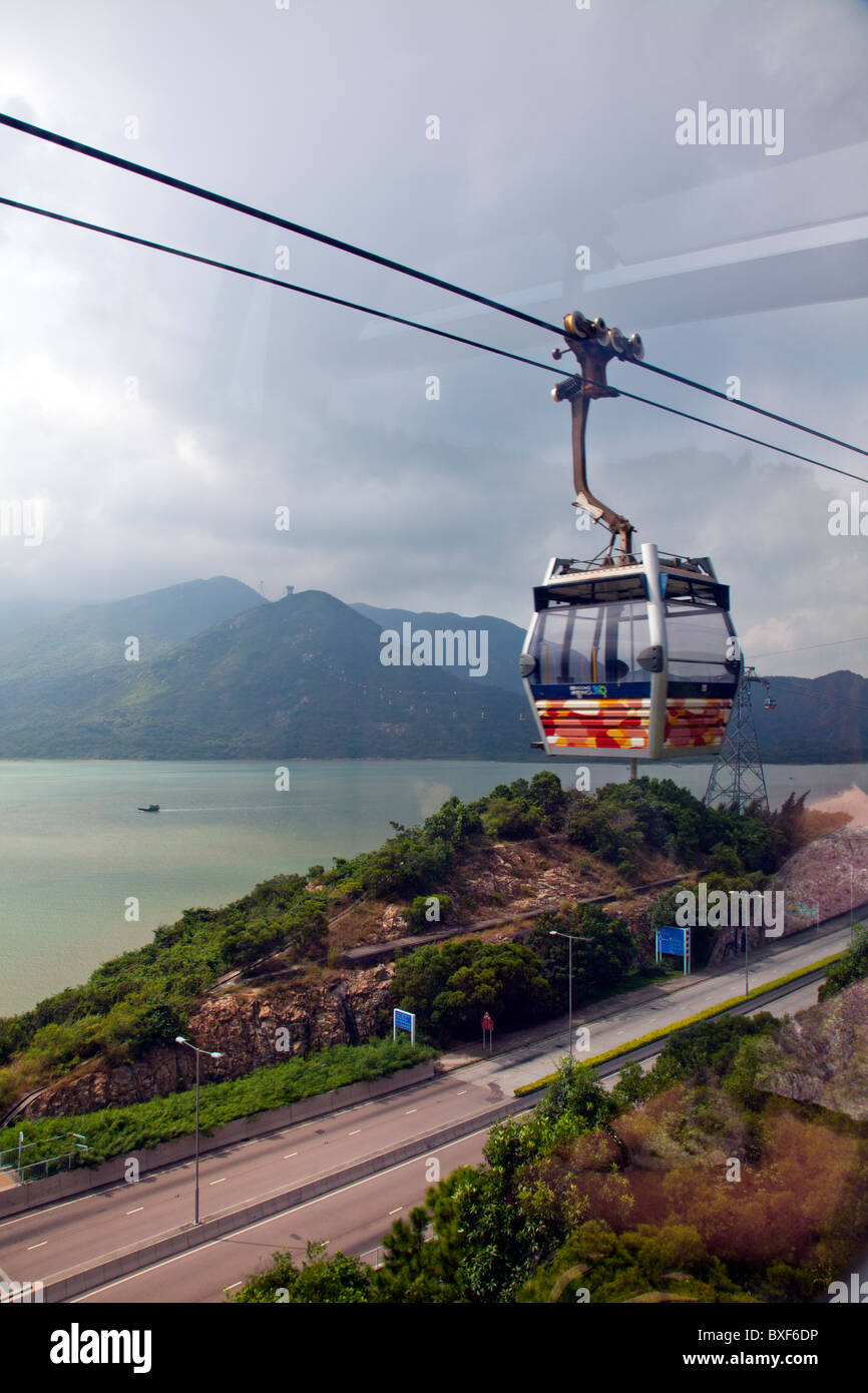 Ngong Ping 360, qui se compose d'un câble voiture et un village à thème, est l'une des attractions à voir à Hong Kong Banque D'Images