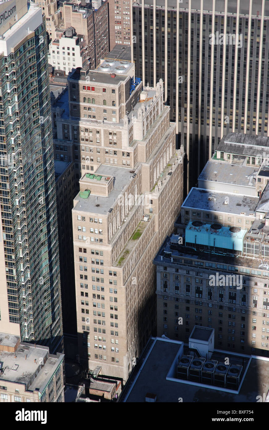 Ombre de l'Empire State Building de tomber dans le Madison Square Garden Banque D'Images