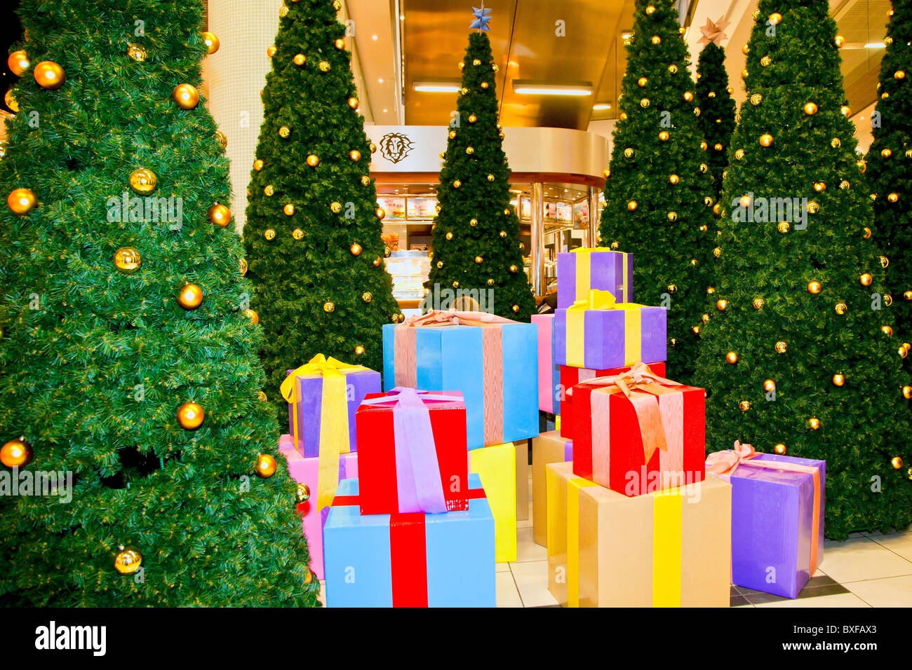 Décorations de Noël dans un centre commercial Banque D'Images