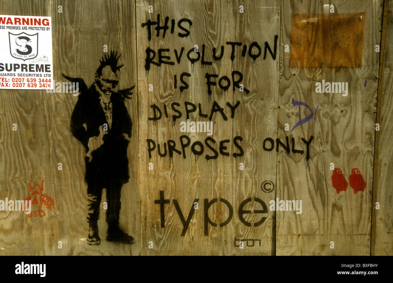 "Cette révolution est à des fins d'affichage uniquement' graffiti Banksy sur la rive sud, Londres Banque D'Images